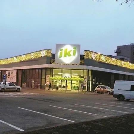 Private Entrance-2 Rooms-old Town- Free Parking Апартаменты