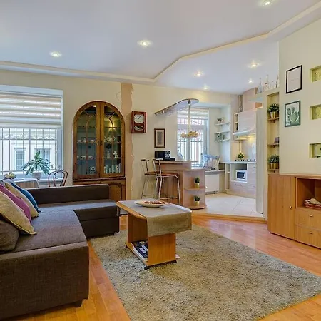 Private Entrance-2 Rooms-old Town- Free Parking *